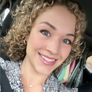 Meet your Posher, Leslyn